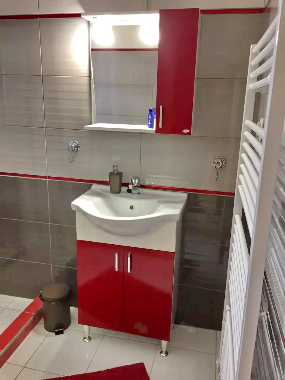 Sub Cetate Cazare | Cabană (K0629-16) Imaginea poate fi supusă drepturilor de autor. Se recomandă contactarea titularului drepturilor.