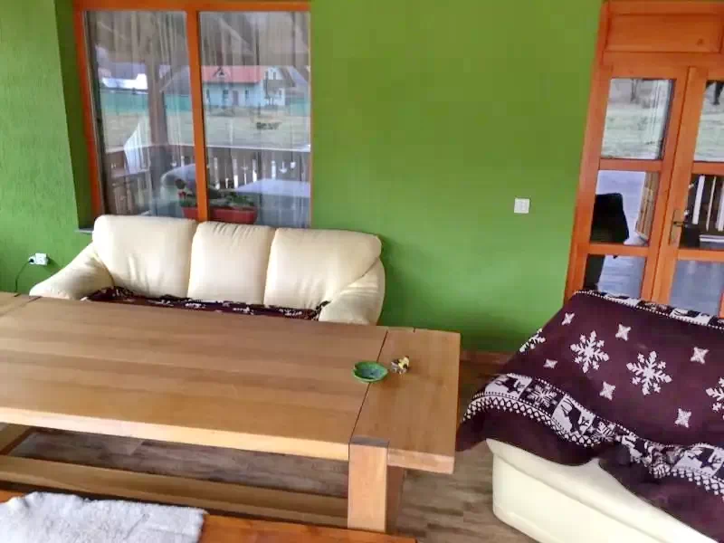 Sub Cetate Cazare | Cabană (K0629-34) Imaginea poate fi supusă drepturilor de autor. Se recomandă contactarea titularului drepturilor.