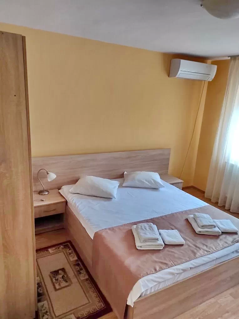 Băile Felix Cazare | Pensiune (K0034-6) Imaginea poate fi supusă drepturilor de autor. Se recomandă contactarea titularului drepturilor.