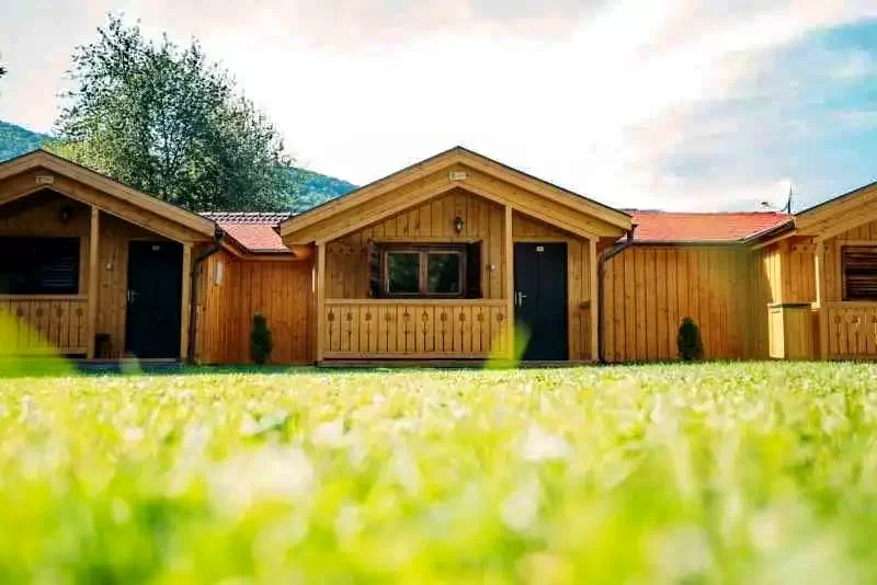 Sub Cetate Cazare | Pensiune (K1033-45) Imaginea poate fi supusă drepturilor de autor. Se recomandă contactarea titularului drepturilor.