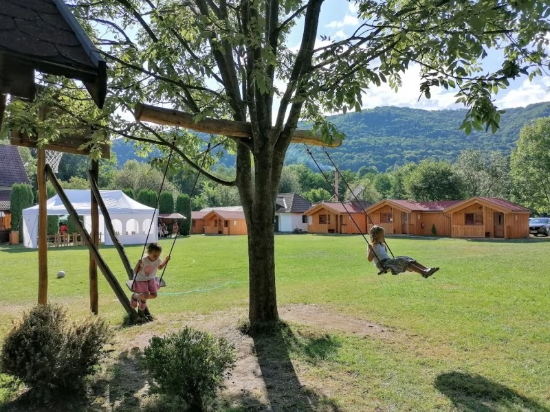 Sub Cetate Cazare | Pensiune (K1033-50) Imaginea poate fi supusă drepturilor de autor. Se recomandă contactarea titularului drepturilor.