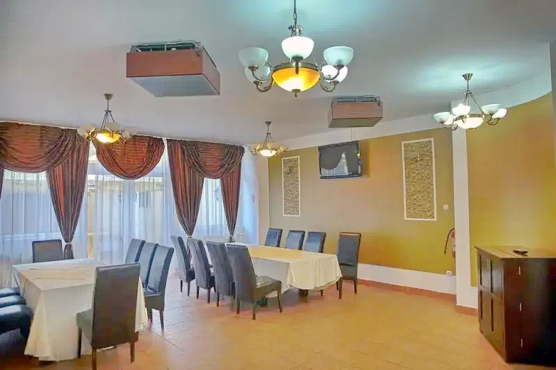 Vajdahunyad Szállás | Hotel*** (K0736-49) A kép szerzői jogvédelem alatt állhat. Javasolt a kapcsolatfelvétel a jog tulajdonossal.