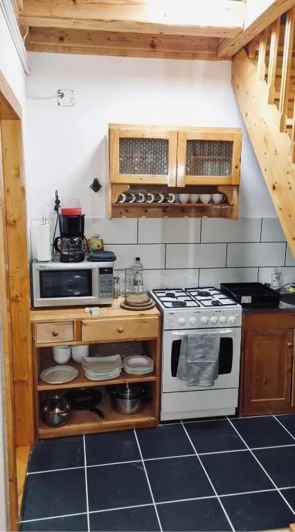 Tusnádfürdő Szállás | Apartmanház (K0046-2) A kép szerzői jogvédelem alatt állhat. Javasolt a kapcsolatfelvétel a jog tulajdonossal.