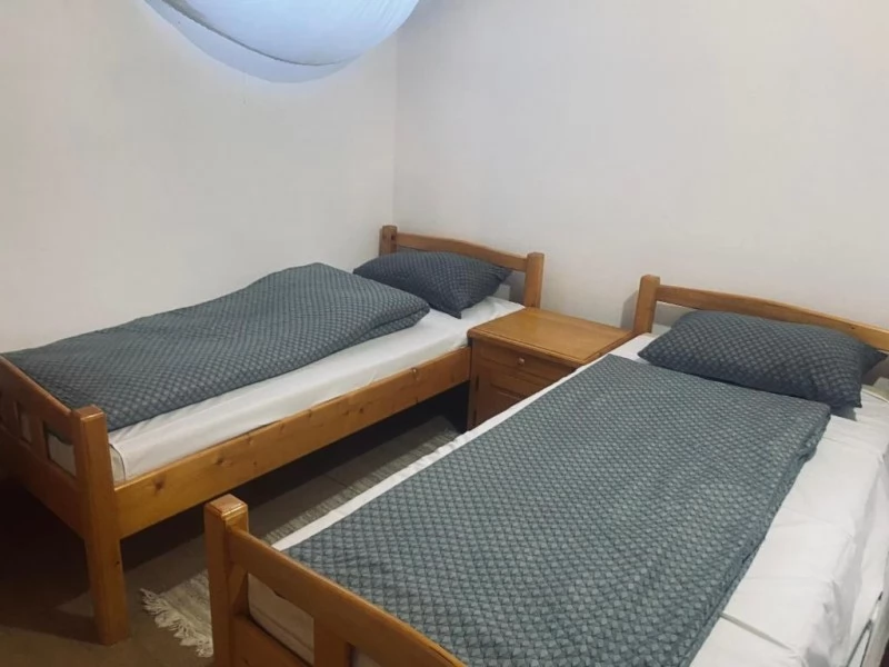 Tusnádfürdő Szállás | Apartmanház (K0046-8) A kép szerzői jogvédelem alatt állhat. Javasolt a kapcsolatfelvétel a jog tulajdonossal.