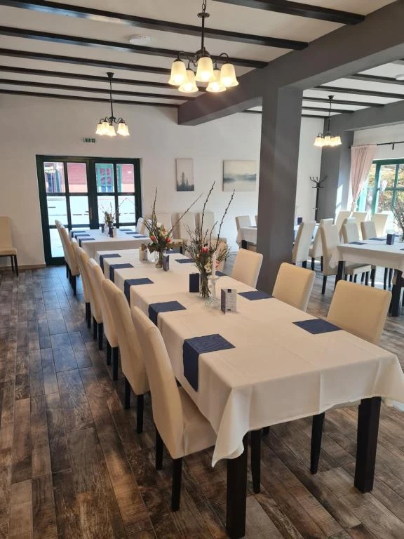 Zetea Cazare | Pensiune (K1603-3) Imaginea poate fi supusă drepturilor de autor. Se recomandă contactarea titularului drepturilor.