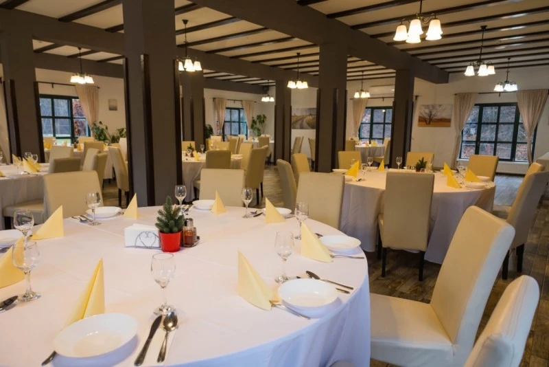 Zetea Cazare | Pensiune (K1603-5) Imaginea poate fi supusă drepturilor de autor. Se recomandă contactarea titularului drepturilor.