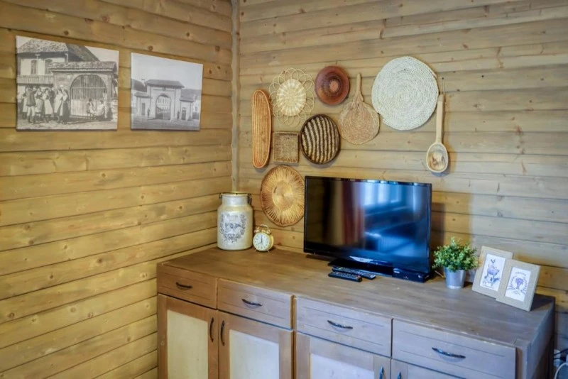 Zetea Cazare | Pensiune (K1603-51) Imaginea poate fi supusă drepturilor de autor. Se recomandă contactarea titularului drepturilor.