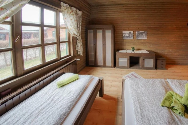 Zetea Cazare | Pensiune (K1603-54) Imaginea poate fi supusă drepturilor de autor. Se recomandă contactarea titularului drepturilor.