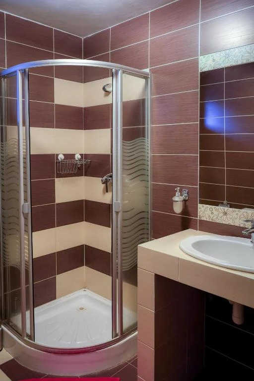 Zetea Cazare | Pensiune (K1603-78) Imaginea poate fi supusă drepturilor de autor. Se recomandă contactarea titularului drepturilor.