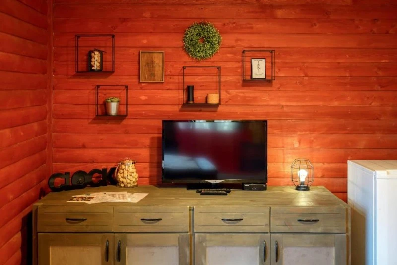 Zetea Cazare | Pensiune (K1603-84) Imaginea poate fi supusă drepturilor de autor. Se recomandă contactarea titularului drepturilor.