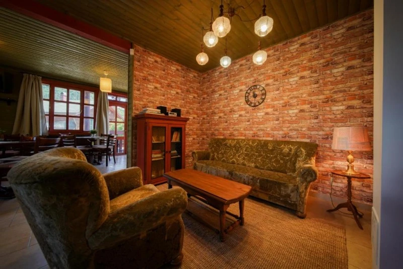 Zetea Cazare | Pensiune (K1603-103) Imaginea poate fi supusă drepturilor de autor. Se recomandă contactarea titularului drepturilor.