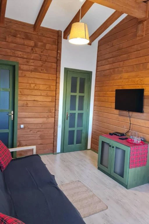 Zetea Cazare | Pensiune (K1603-110) Imaginea poate fi supusă drepturilor de autor. Se recomandă contactarea titularului drepturilor.