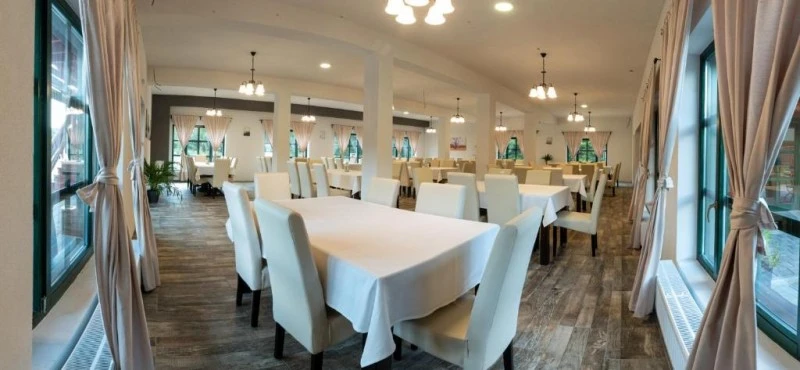 Zetea Cazare | Pensiune (K1603-118) Imaginea poate fi supusă drepturilor de autor. Se recomandă contactarea titularului drepturilor.