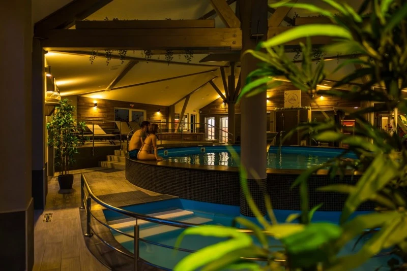 Zetea Cazare | Pensiune (K1603-120) Imaginea poate fi supusă drepturilor de autor. Se recomandă contactarea titularului drepturilor.