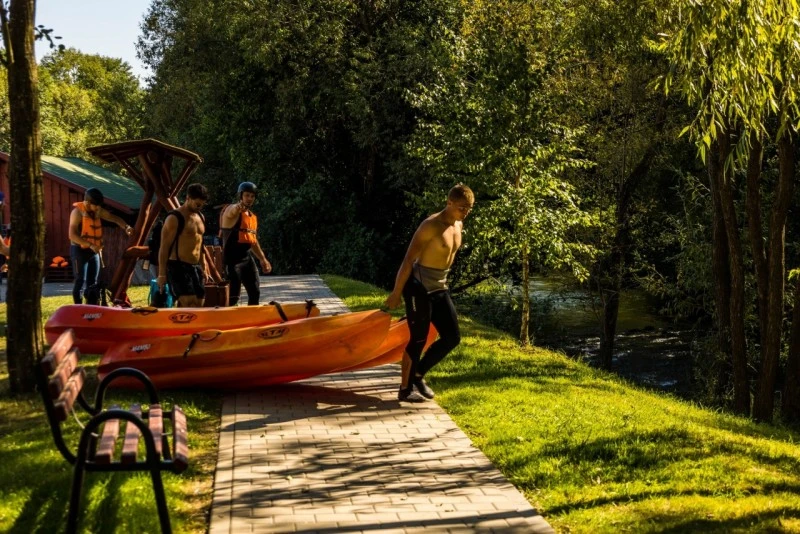 Zetea Cazare | Pensiune (K1603-136) Imaginea poate fi supusă drepturilor de autor. Se recomandă contactarea titularului drepturilor.