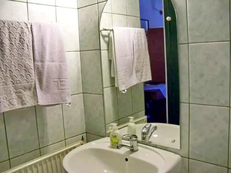 Oradea Cazare | Pensiune (K0952-23) Imaginea poate fi supusă drepturilor de autor. Se recomandă contactarea titularului drepturilor.