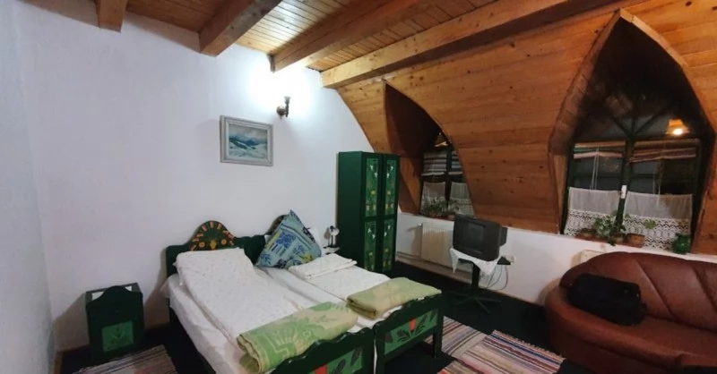 Oradea Cazare | Pensiune (K0952-25) Imaginea poate fi supusă drepturilor de autor. Se recomandă contactarea titularului drepturilor.