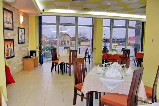 Arad Cazare | Hotel** (K1435-5) Imaginea poate fi supusă drepturilor de autor. Se recomandă contactarea titularului drepturilor.