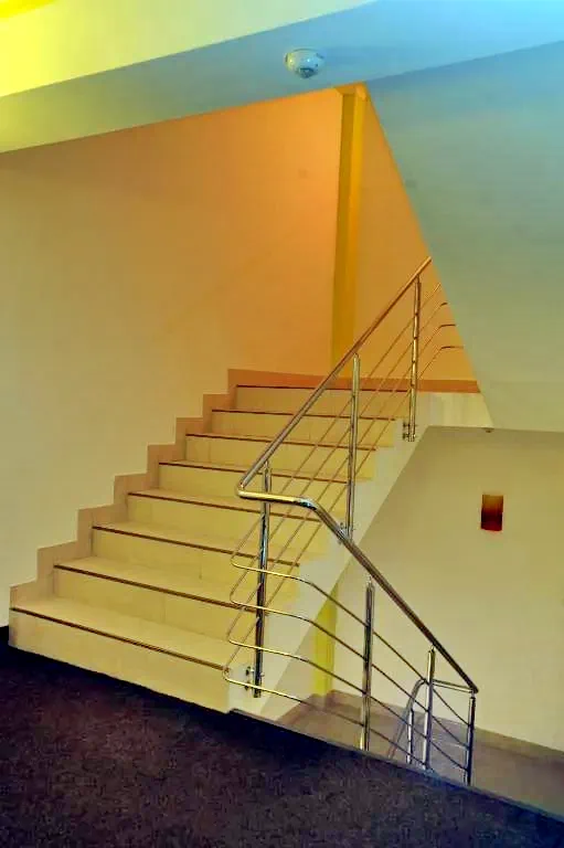 Arad Cazare | Hotel** (K1435-10) Imaginea poate fi supusă drepturilor de autor. Se recomandă contactarea titularului drepturilor.