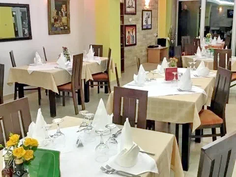 Arad Cazare | Hotel** (K1435-19) Imaginea poate fi supusă drepturilor de autor. Se recomandă contactarea titularului drepturilor.