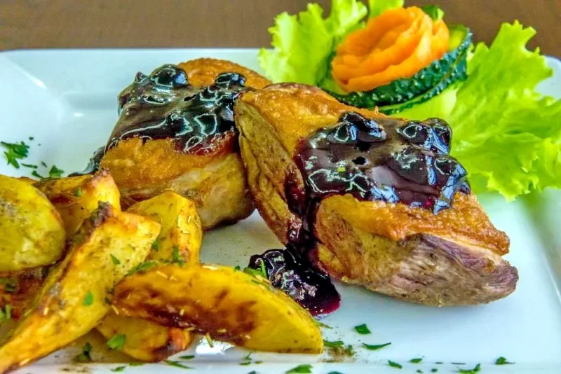 Arad Cazare | Hotel** (K1435-21) Imaginea poate fi supusă drepturilor de autor. Se recomandă contactarea titularului drepturilor.