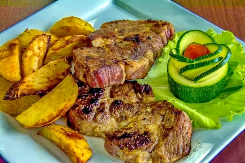 Arad Cazare | Hotel** (K1435-29) Imaginea poate fi supusă drepturilor de autor. Se recomandă contactarea titularului drepturilor.