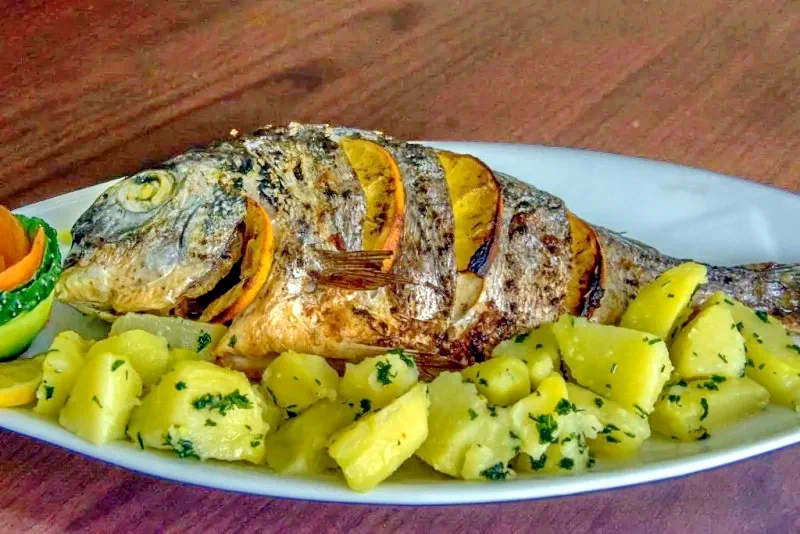 Arad Cazare | Hotel** (K1435-30) Imaginea poate fi supusă drepturilor de autor. Se recomandă contactarea titularului drepturilor.