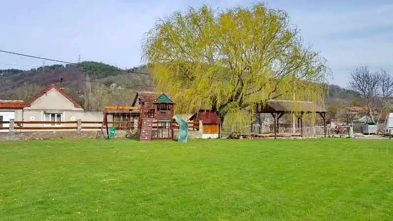  Oláhszászka Szállás | Panzió (K0901-29) A kép szerzői jogvédelem alatt állhat. Javasolt a kapcsolatfelvétel a jog tulajdonossal.