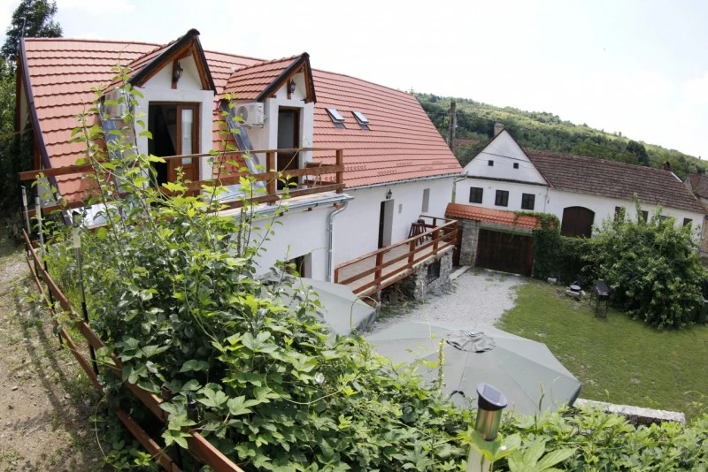 Sasca Română Cazare | Pensiune (K1604-1) Imaginea poate fi supusă drepturilor de autor. Se recomandă contactarea titularului drepturilor.