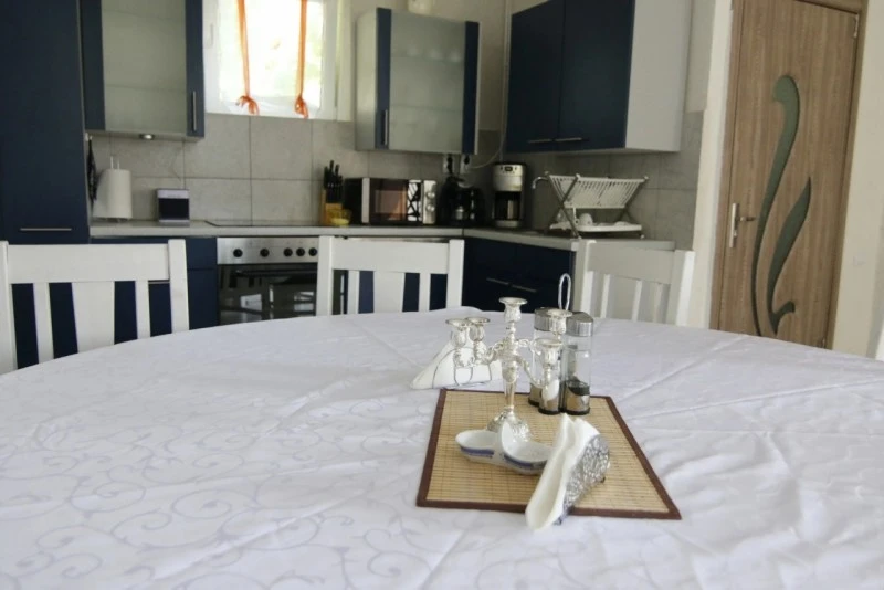  Oláhszászka Szállás | Panzió (K1604-35) A kép szerzői jogvédelem alatt állhat. Javasolt a kapcsolatfelvétel a jog tulajdonossal.