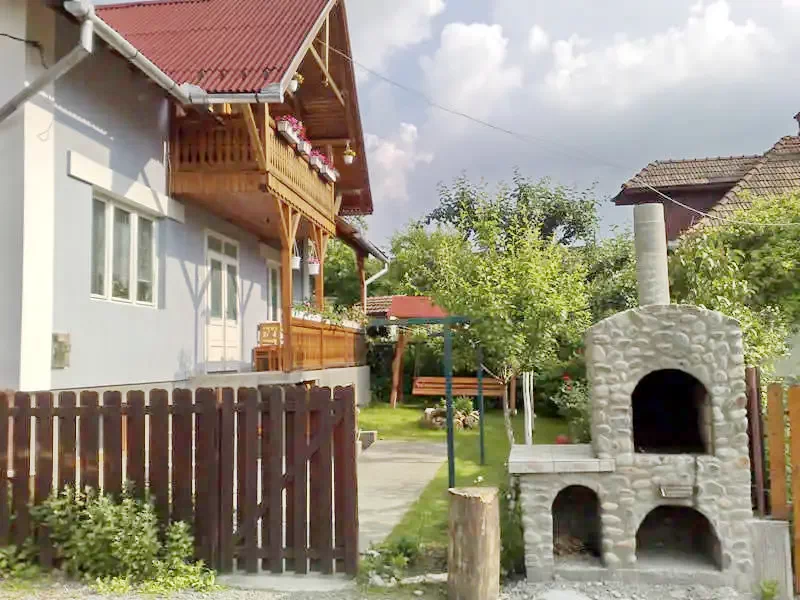 Sovata Cazare | Casă de oaspeți (K0230-27) Imaginea poate fi supusă drepturilor de autor. Se recomandă contactarea titularului drepturilor.