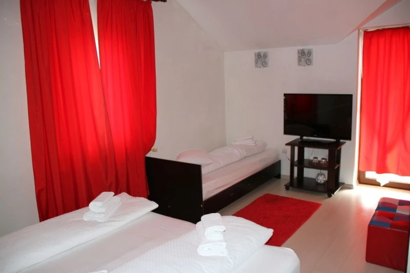 Sibiu Cazare | Pensiune (K1605-10) Imaginea poate fi supusă drepturilor de autor. Se recomandă contactarea titularului drepturilor.