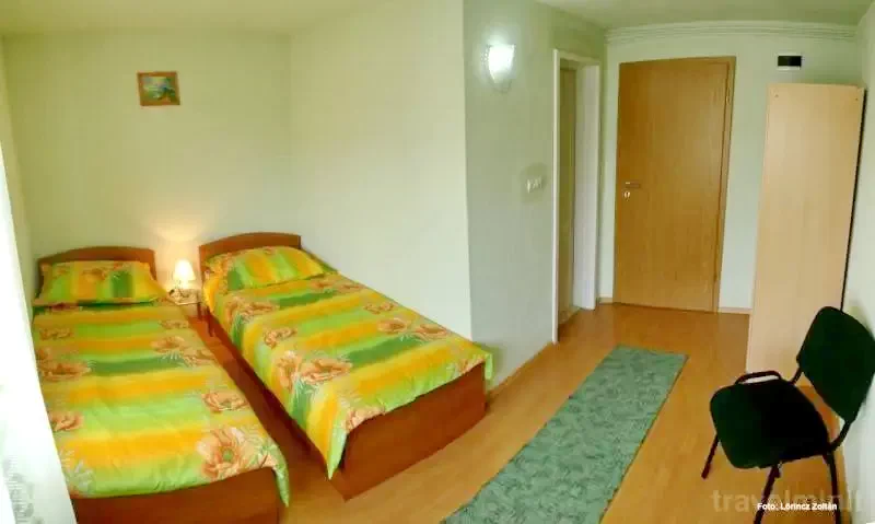Aiud Cazare | Hostel (K1150-5) Imaginea poate fi supusă drepturilor de autor. Se recomandă contactarea titularului drepturilor.