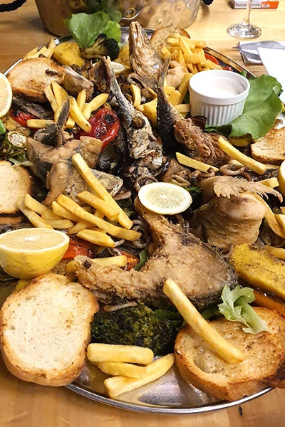 Dubova Cazare | Pensiune (K1559-9) Imaginea poate fi supusă drepturilor de autor. Se recomandă contactarea titularului drepturilor.