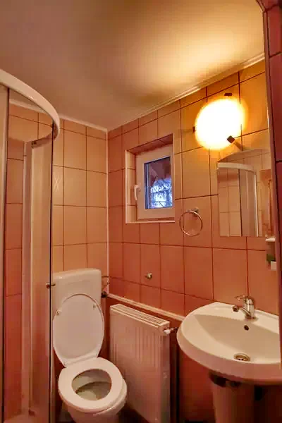 Izvoru Mureșului Cazare | Cabană (K0456-18) Imaginea poate fi supusă drepturilor de autor. Se recomandă contactarea titularului drepturilor.