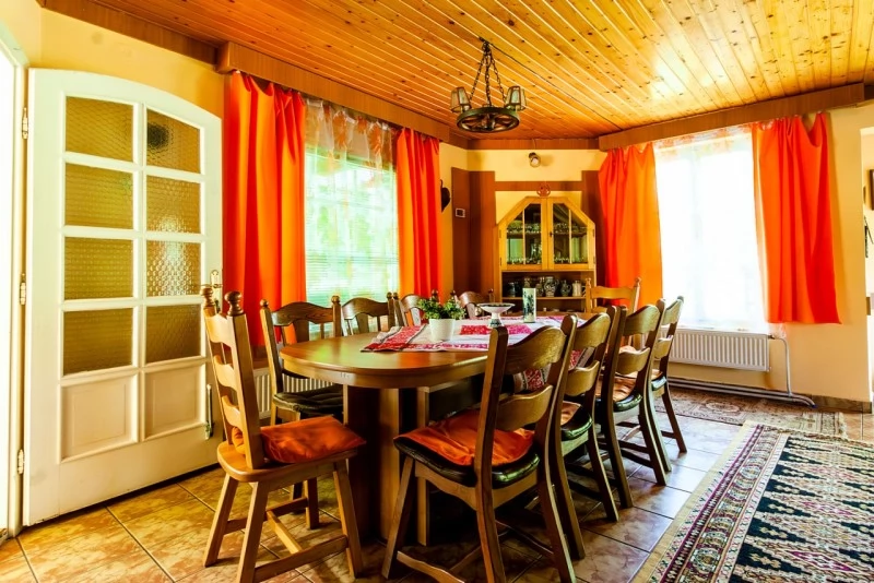 Bucsin-tető Szállás | Kulcsosház (K0494-6) A kép szerzői jogvédelem alatt állhat. Javasolt a kapcsolatfelvétel a jog tulajdonossal.