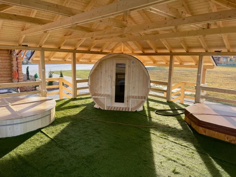 Pasul Bucin Cazare | Pensiune (K1073-28) Imaginea poate fi supusă drepturilor de autor. Se recomandă contactarea titularului drepturilor.