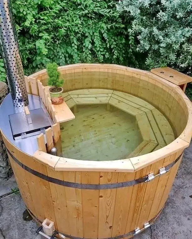 Pasul Bucin Cazare | Pensiune (K1373-1) Imaginea poate fi supusă drepturilor de autor. Se recomandă contactarea titularului drepturilor.