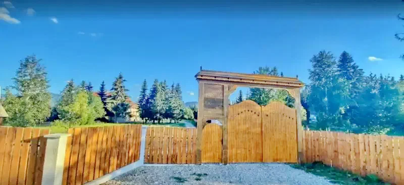 Pasul Bucin Cazare | Pensiune (K1373-5) Imaginea poate fi supusă drepturilor de autor. Se recomandă contactarea titularului drepturilor.