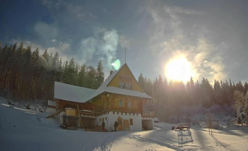 Bucsin-tető Szállás | Kulcsosház (K1518-29) A kép szerzői jogvédelem alatt állhat. Javasolt a kapcsolatfelvétel a jog tulajdonossal.