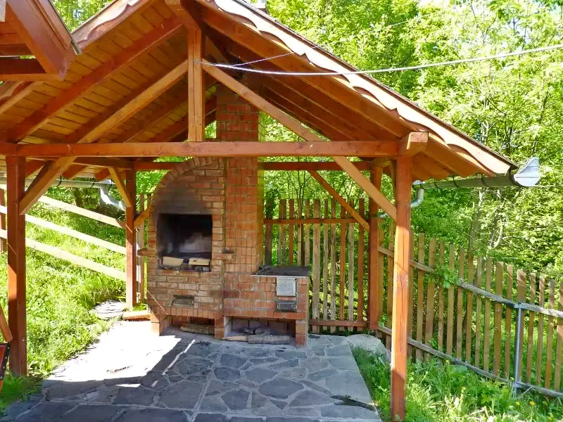 Izvoare Cazare | Cabană (K0723-34) Imaginea poate fi supusă drepturilor de autor. Se recomandă contactarea titularului drepturilor.