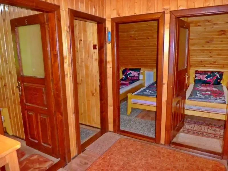 Barajul Zetea Cazare | Cabană (K0496-32) Imaginea poate fi supusă drepturilor de autor. Se recomandă contactarea titularului drepturilor. Barajul Zetea Cazare | Cabană (K0496-32) Imaginea poate fi supusă drepturilor de autor. Se recomandă contactarea titularului drepturilor.