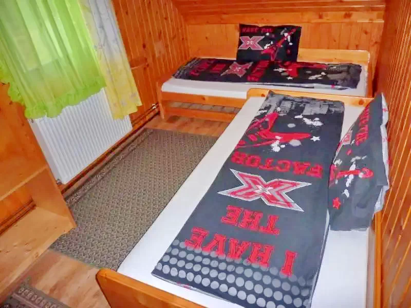 Barajul Zetea Cazare | Cabană (K0496-35) Imaginea poate fi supusă drepturilor de autor. Se recomandă contactarea titularului drepturilor. Barajul Zetea Cazare | Cabană (K0496-35) Imaginea poate fi supusă drepturilor de autor. Se recomandă contactarea titularului drepturilor.