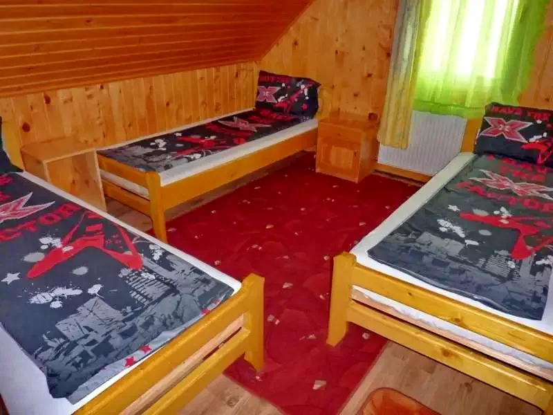 Barajul Zetea Cazare | Cabană (K0496-37) Imaginea poate fi supusă drepturilor de autor. Se recomandă contactarea titularului drepturilor. Barajul Zetea Cazare | Cabană (K0496-37) Imaginea poate fi supusă drepturilor de autor. Se recomandă contactarea titularului drepturilor.