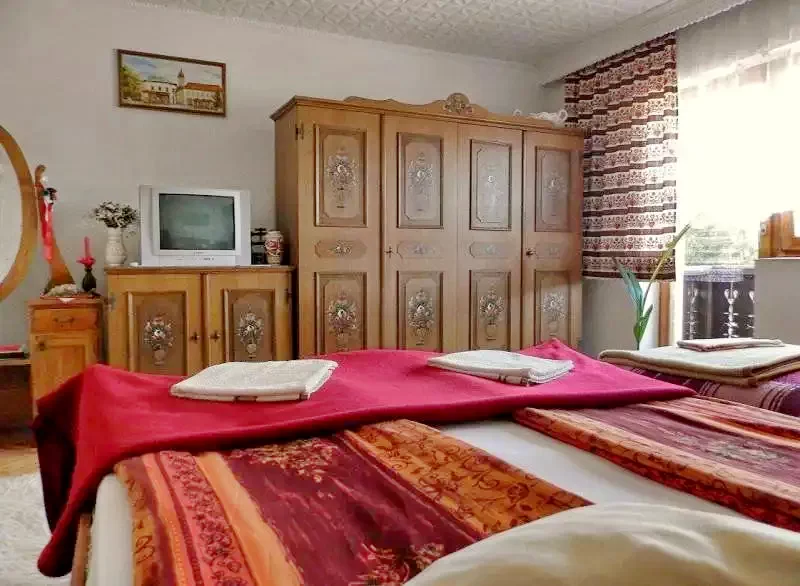 Coltău Cazare | Pensiune (K0441-20) Imaginea poate fi supusă drepturilor de autor. Se recomandă contactarea titularului drepturilor. Coltău Cazare | Pensiune (K0441-20) Imaginea poate fi supusă drepturilor de autor. Se recomandă contactarea titularului drepturilor.