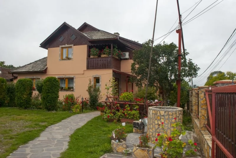 Coltău Cazare | Pensiune (K0441-27) Imaginea poate fi supusă drepturilor de autor. Se recomandă contactarea titularului drepturilor. Coltău Cazare | Pensiune (K0441-27) Imaginea poate fi supusă drepturilor de autor. Se recomandă contactarea titularului drepturilor.