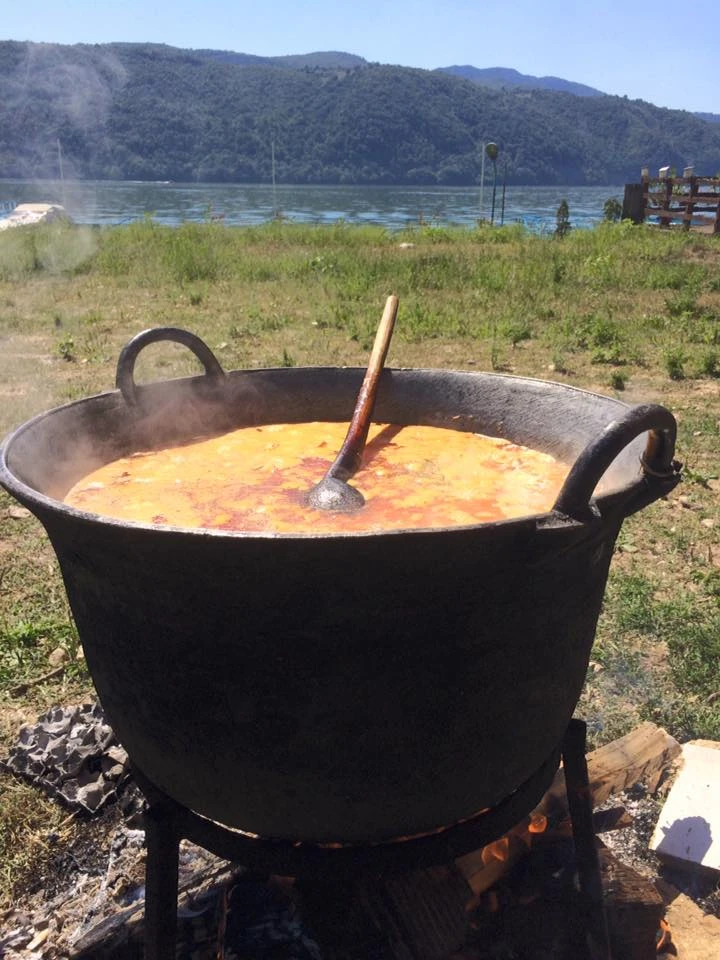 Orșova Cazare | Pensiune (K1606-50) Imaginea poate fi supusă drepturilor de autor. Se recomandă contactarea titularului drepturilor.