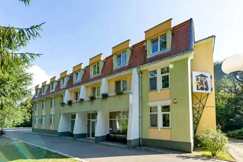 Sepsiszentgyörgy Szállás | Hostel (K0763-31) A kép szerzői jogvédelem alatt állhat. Javasolt a kapcsolatfelvétel a jog tulajdonossal.