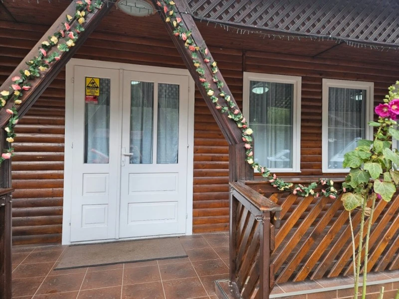 Ghelința Cazare | Pensiune (K1607-14) Imaginea poate fi supusă drepturilor de autor. Se recomandă contactarea titularului drepturilor.