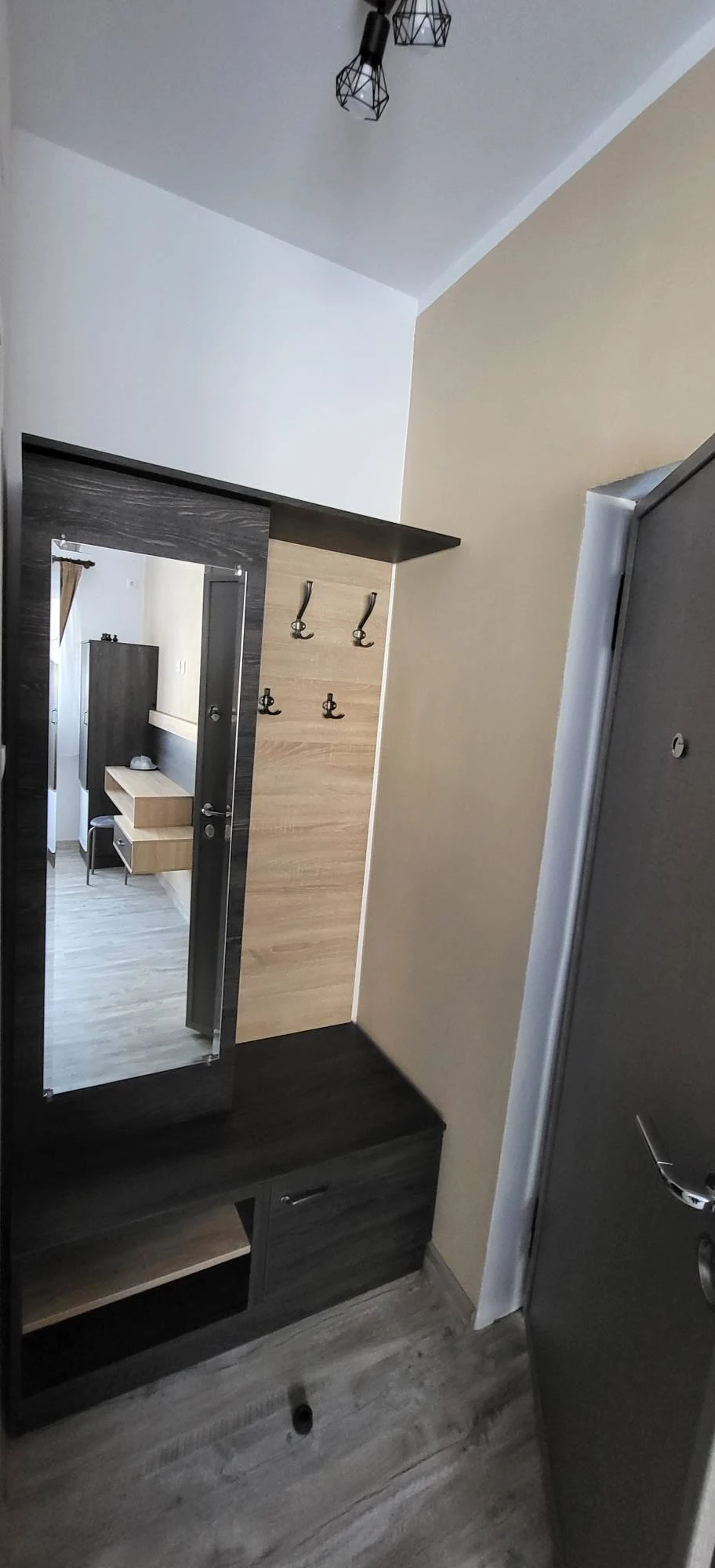 Ghelința Cazare | Pensiune (K1607-15) Imaginea poate fi supusă drepturilor de autor. Se recomandă contactarea titularului drepturilor.